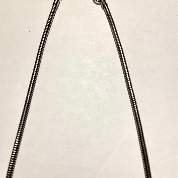 Banana Republic necklace (silvertone) - Picture 4 of 4